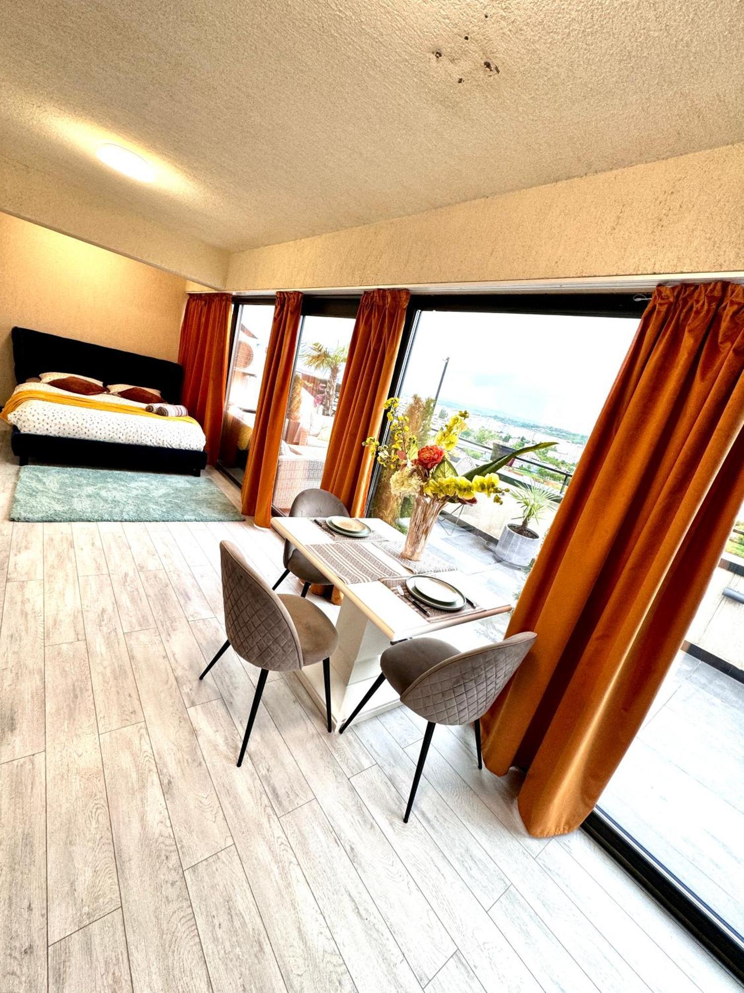 Apartmán Penthouse Exclusive View , Iasi Exteriér fotografie
